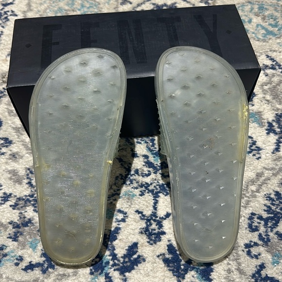 Fenty by Puma Jelly Slide size 7.5 - Picture 2 of 3